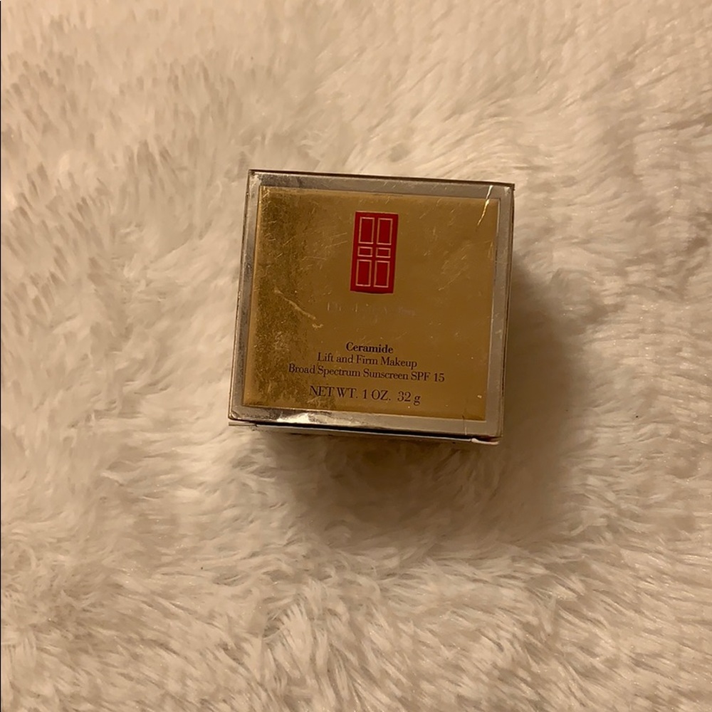 Elizabeth Arden Lift and Firm Makeup